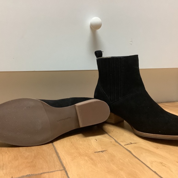 COPY - Hush Puppies Sierra Chelsea Bootie - Picture 4 of 6